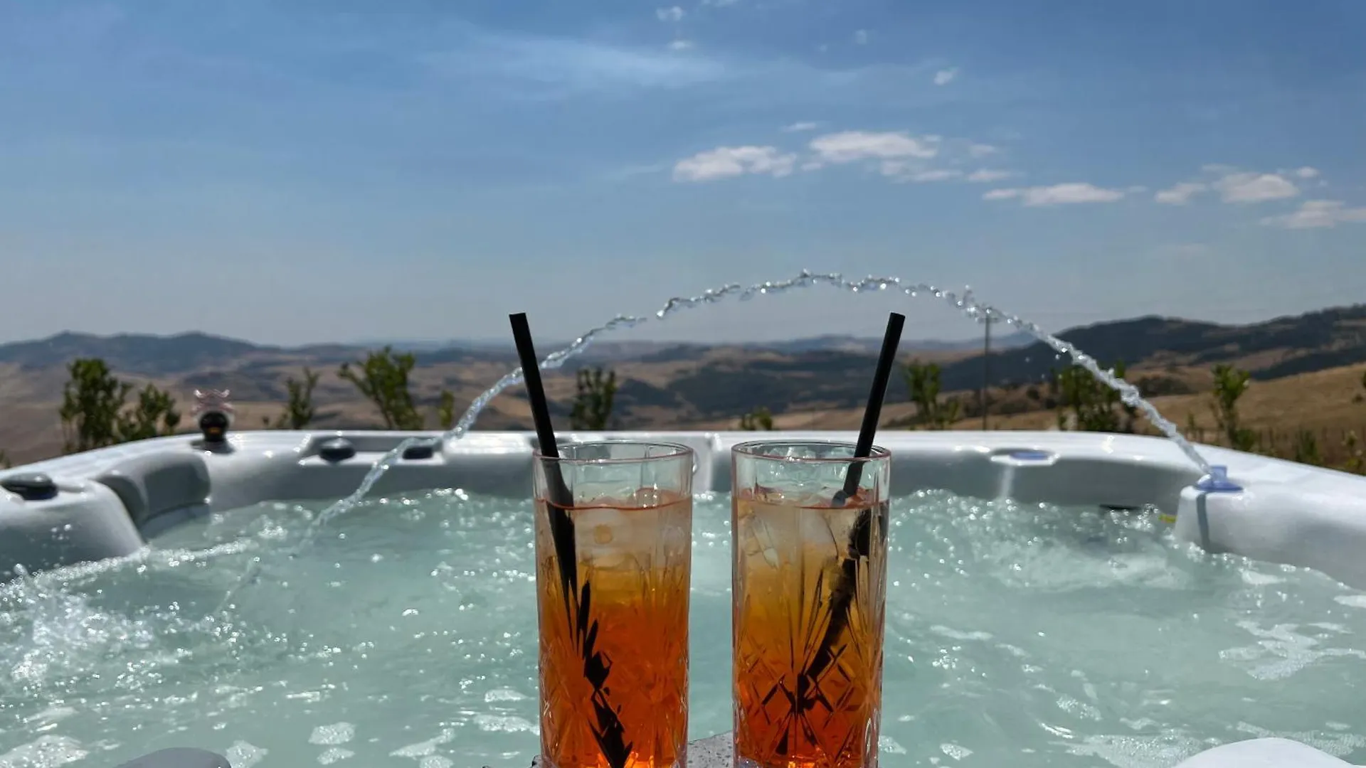 Montesoprano Agriturismo - Resort - Spa - Gym -Camping - Suite Italy